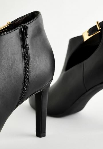 Полусапожки на высоком каблуке