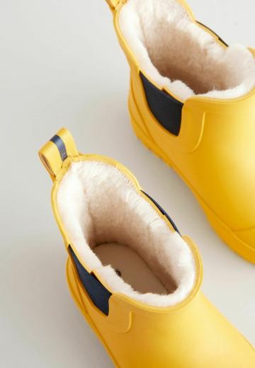 Резиновые сапоги