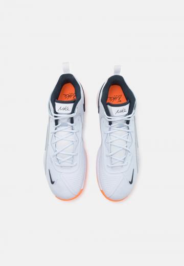 Кроссовки для зала