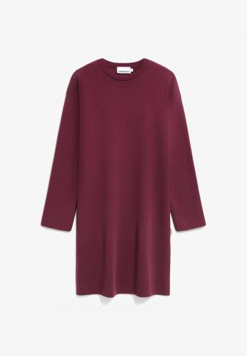 Вязаное платье