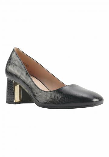 Туфли с высоким носом