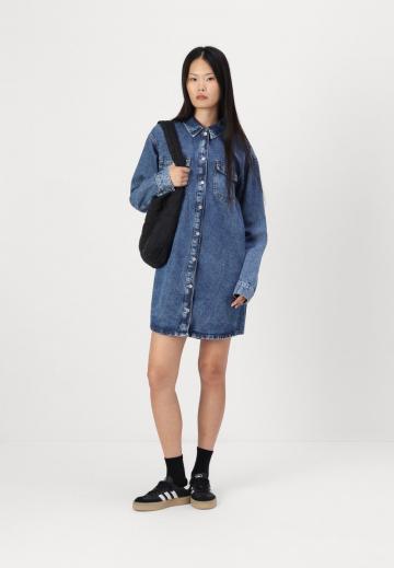 Джинсовое платье