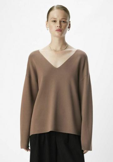 Длинный пуловер