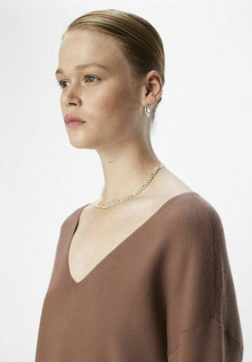 Длинный пуловер