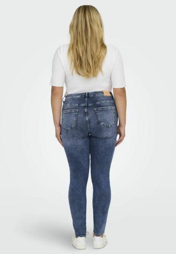 Узкие джинсы
