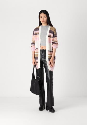 Жаккардовая вязаная кофта