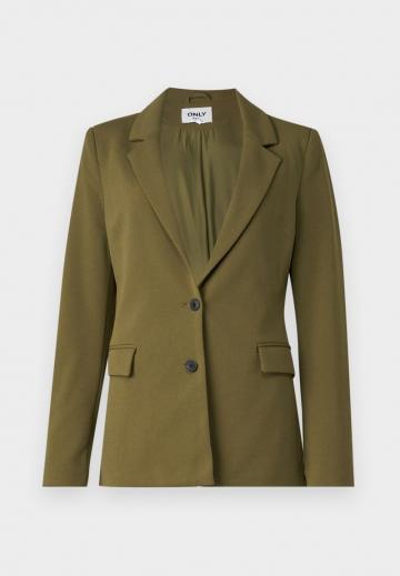 Блейзер с накладными карманами