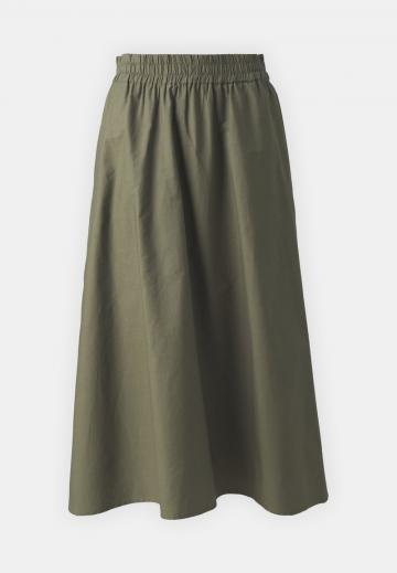 Юбка с накладными карманами