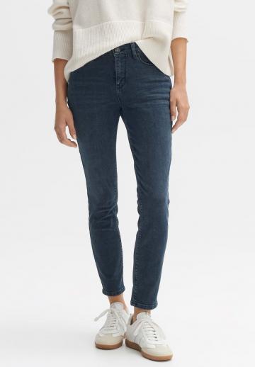 Узкие джинсы
