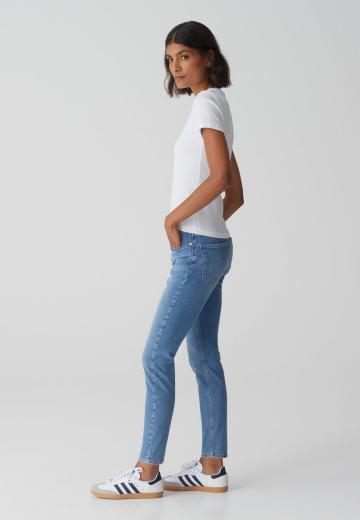 Узкие джинсы