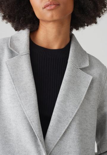 Короткое пальто