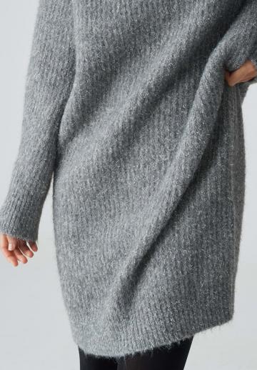 Вязаное платье