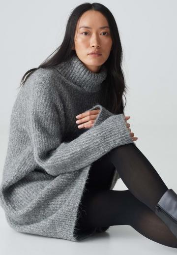 Вязаное платье