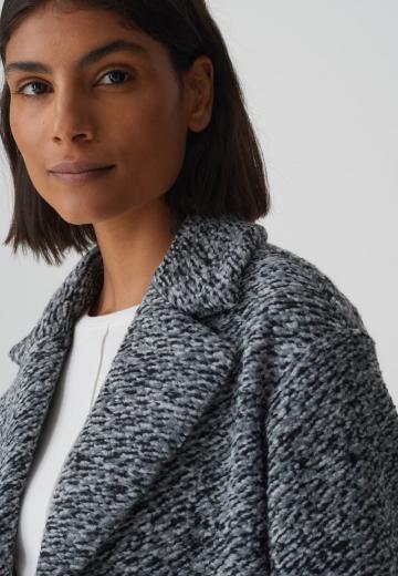 Короткое пальто