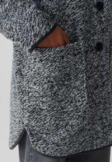 Короткое пальто