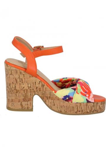 Босоножки на платформе