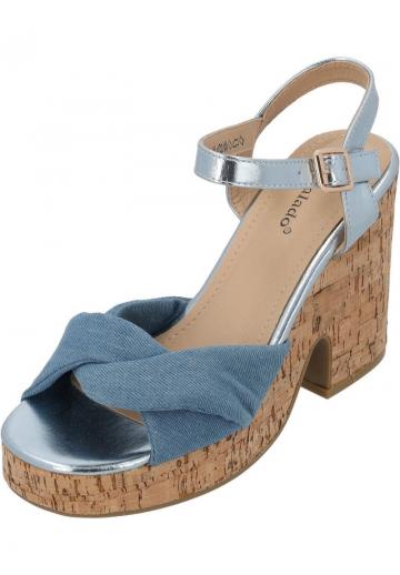 Босоножки на платформе