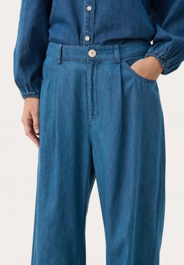 Свободные джинсы