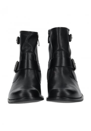 Полусапожки на высоком каблуке