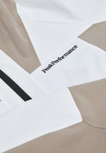 Спортивная куртка