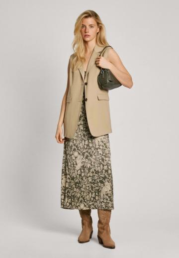 Длинный жилет