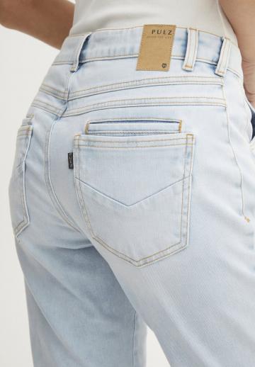 Узкие джинсы