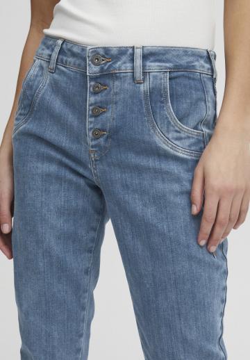 Узкие джинсы