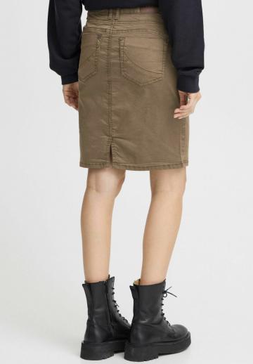 Юбка с накладными карманами