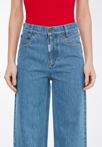 Прямые джинсы