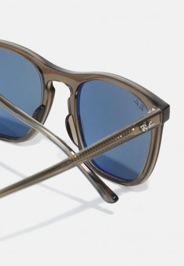 Солнечные очки