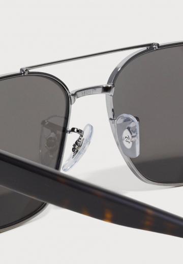 Солнечные очки