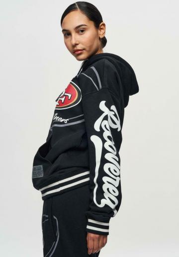 Пуловер с капюшоном