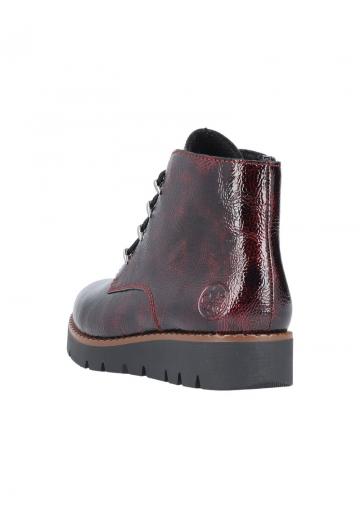 Ботинки на шнуровке