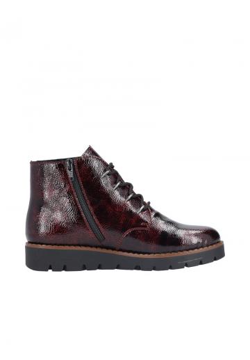 Ботинки на шнуровке