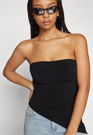 Топ без бретелек