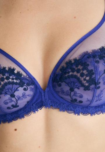 Бюстгальтер