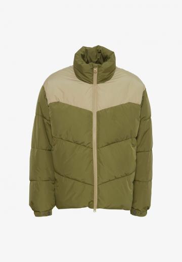 Зимняя куртка