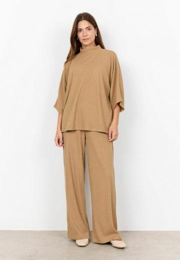 Пуловер с рукавом три четверти