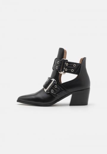 Ботинки челси