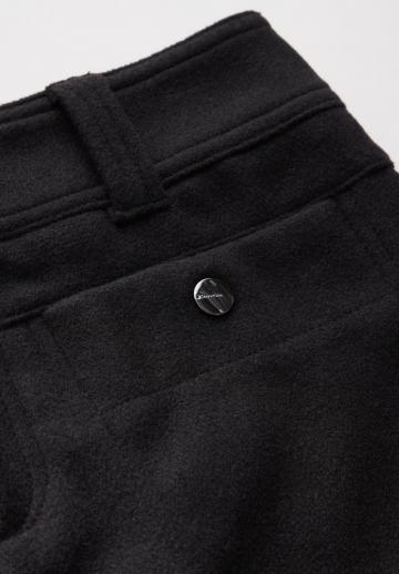 Юбка с накладными карманами