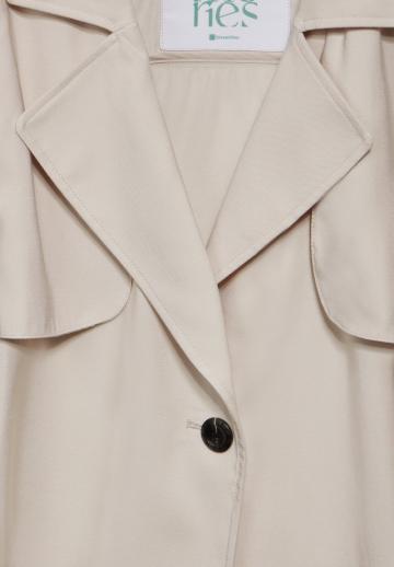 Блейзер с накладными карманами