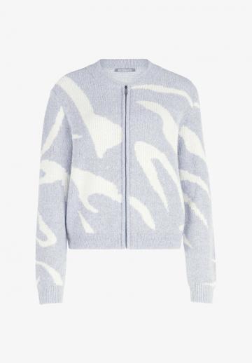 Жаккардовая вязаная кофта