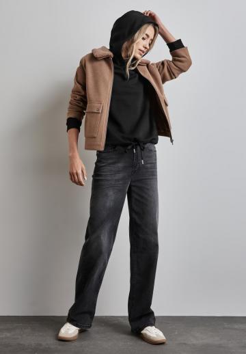 Пуловер с капюшоном