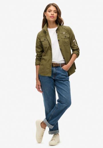 Куртка с накладнымит карманами