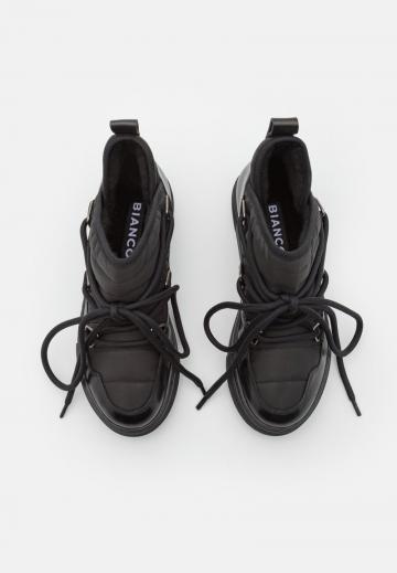 Зимние ботинки