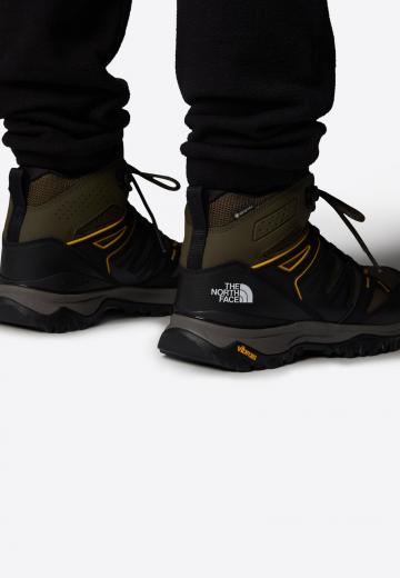 Походные ботинки