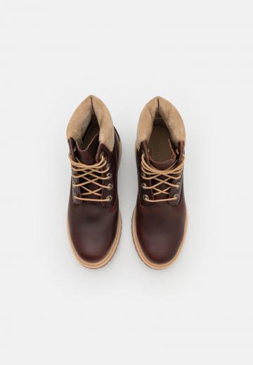 Ботинки на шнуровке