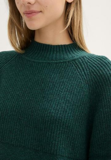 Вязаное платье