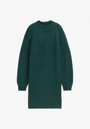 Вязаное платье