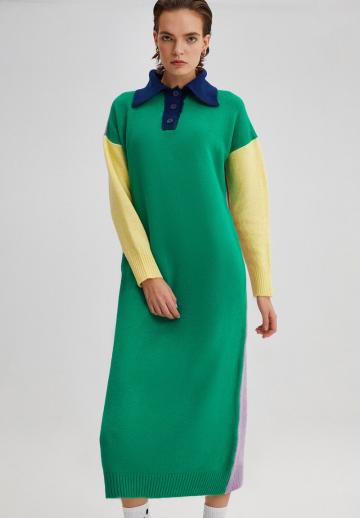 Вязаное платье